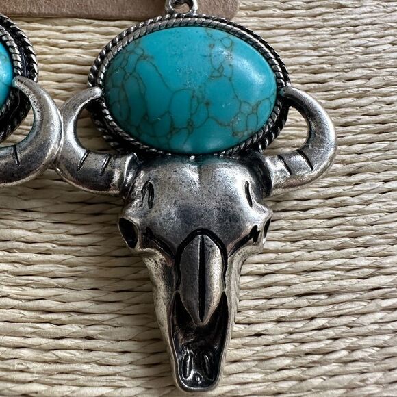 Western Earrings Faux Turquoise Silver Bull Skull Steer Cowgirl Nashville - Picture 2 of 3
